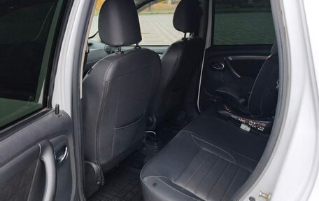 Renault Duster I рестайлинг, 2017 год, 1 000 000 рублей, 5 фотография