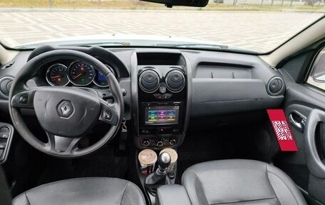 Renault Duster I рестайлинг, 2017 год, 1 000 000 рублей, 6 фотография