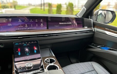 Cadillac Escalade V, 2025 год, 20 700 000 рублей, 14 фотография