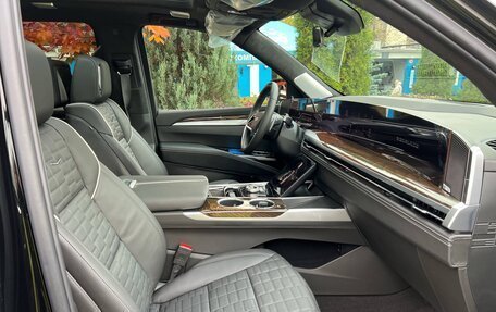 Cadillac Escalade V, 2025 год, 20 700 000 рублей, 19 фотография