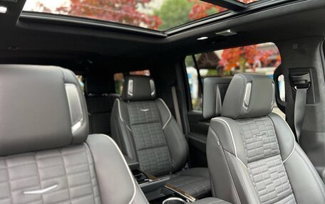 Cadillac Escalade V, 2025 год, 20 700 000 рублей, 21 фотография