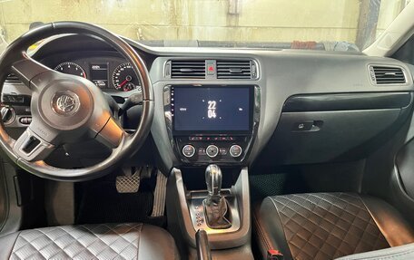 Volkswagen Jetta VI, 2012 год, 845 000 рублей, 13 фотография