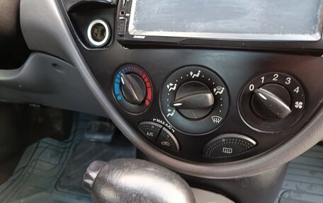 Ford Focus IV, 2003 год, 300 000 рублей, 10 фотография