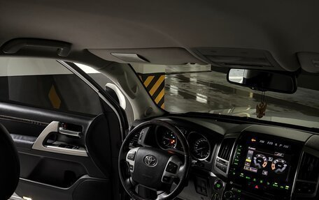 Toyota Land Cruiser 200, 2012 год, 3 100 000 рублей, 6 фотография