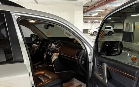 Toyota Land Cruiser 200, 2012 год, 3 100 000 рублей, 10 фотография