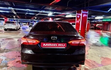 Toyota Camry, 2020 год, 2 450 000 рублей, 2 фотография