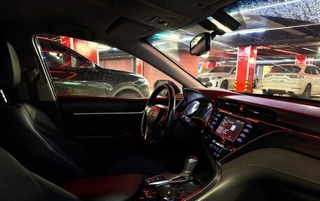 Toyota Camry, 2020 год, 2 450 000 рублей, 9 фотография