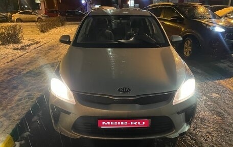 KIA Rio IV, 2018 год, 1 050 000 рублей, 2 фотография