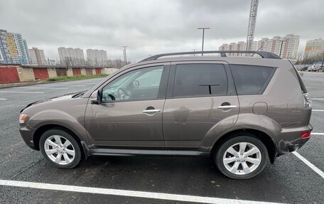 Mitsubishi Outlander III рестайлинг 3, 2011 год, 1 300 000 рублей, 5 фотография