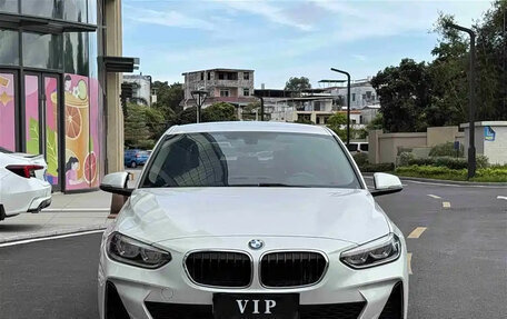 BMW 1 серия, 2022 год, 2 050 000 рублей, 1 фотография