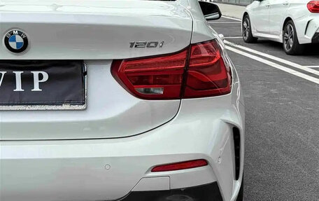 BMW 1 серия, 2022 год, 2 050 000 рублей, 9 фотография