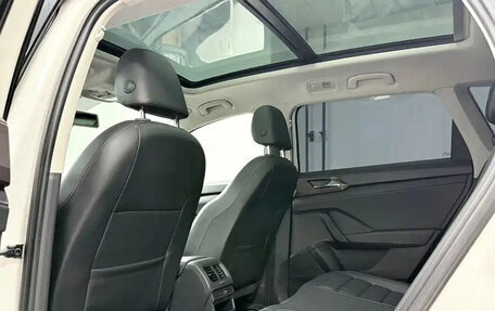 Volkswagen Tharu, 2021 год, 1 400 000 рублей, 19 фотография