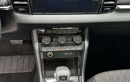 Skoda Karoq I, 2022 год, 1 530 000 рублей, 9 фотография