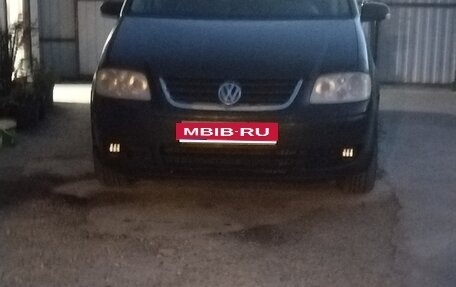 Volkswagen Touran III, 2003 год, 600 000 рублей, 1 фотография