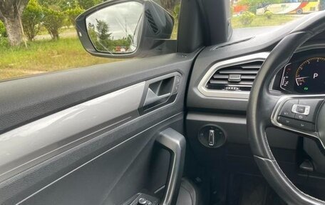 Volkswagen T-Roc I, 2021 год, 1 500 012 рублей, 18 фотография