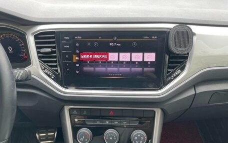 Volkswagen T-Roc I, 2021 год, 1 500 012 рублей, 25 фотография