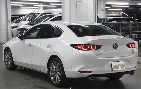 Mazda 3, 2022 год, 1 600 000 рублей, 2 фотография