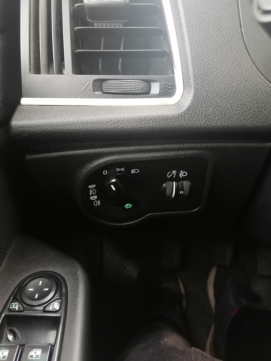 УАЗ Patriot I рестайлинг -3, 2016 год, 900 000 рублей, 21 фотография