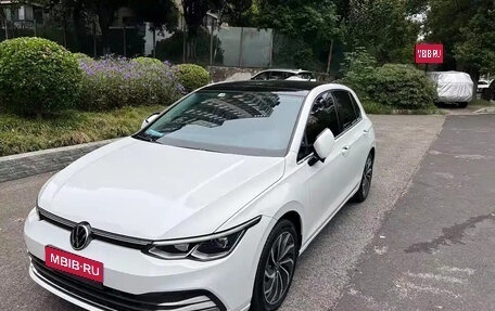 Volkswagen Golf VIII, 2024 год, 2 020 000 рублей, 1 фотография