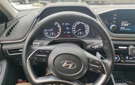 Hyundai Sonata VIII, 2021 год, 2 600 000 рублей, 4 фотография