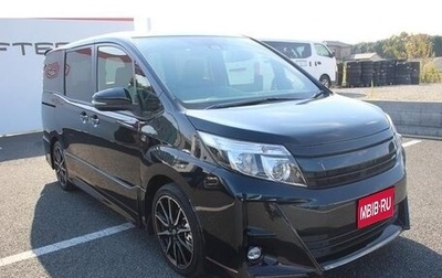 Toyota Noah III, 2017 год, 2 206 000 рублей, 1 фотография