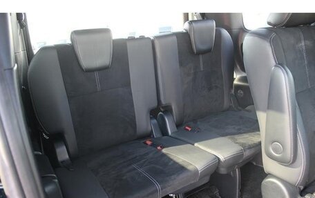 Toyota Noah III, 2017 год, 2 206 000 рублей, 20 фотография