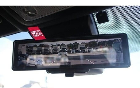 Toyota Noah III, 2017 год, 2 206 000 рублей, 18 фотография