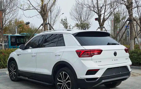 Volkswagen T-Roc I, 2022 год, 1 700 213 рублей, 2 фотография