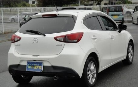 Mazda Demio IV, 2016 год, 700 000 рублей, 2 фотография