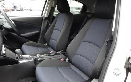 Mazda Demio IV, 2016 год, 700 000 рублей, 16 фотография