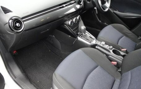 Mazda Demio IV, 2016 год, 700 000 рублей, 31 фотография