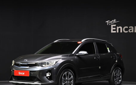 KIA Stonic, 2020 год, 1 590 000 рублей, 2 фотография