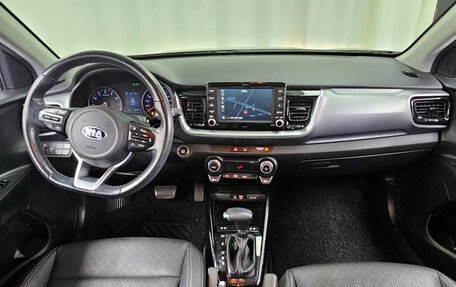 KIA Stonic, 2020 год, 1 590 000 рублей, 6 фотография