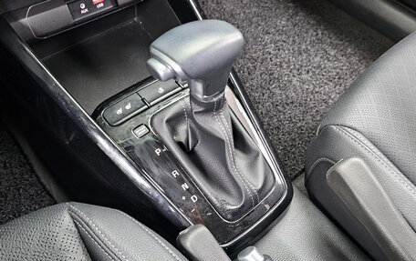 KIA Stonic, 2020 год, 1 590 000 рублей, 14 фотография