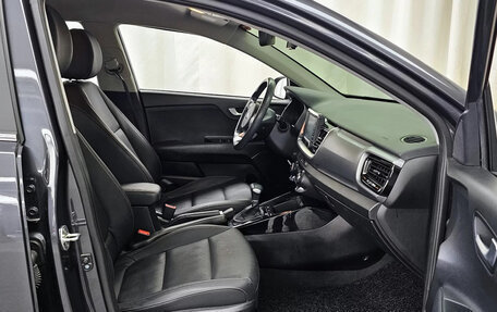 KIA Stonic, 2020 год, 1 590 000 рублей, 15 фотография