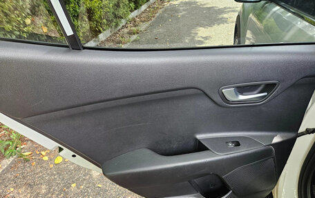 KIA Stonic, 2020 год, 1 550 000 рублей, 18 фотография