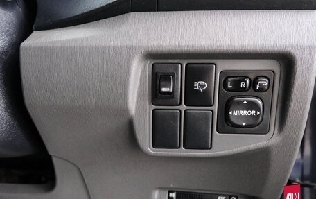 Toyota Prius, 2011 год, 949 000 рублей, 18 фотография