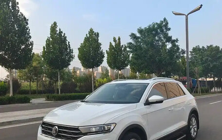 Volkswagen T-Roc I, 2021 год, 1 525 000 рублей, 1 фотография