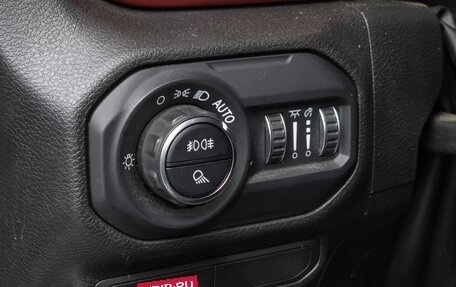 Jeep Gladiator, 2023 год, 6 100 000 рублей, 13 фотография