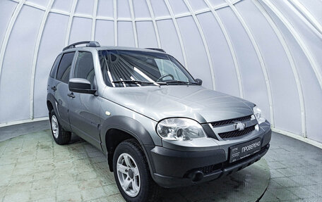 Chevrolet Niva I рестайлинг, 2019 год, 810 000 рублей, 3 фотография