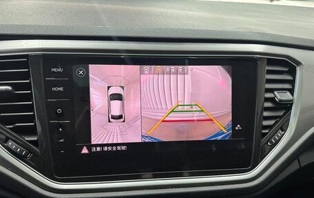 Volkswagen T-Roc I, 2022 год, 1 490 500 рублей, 10 фотография