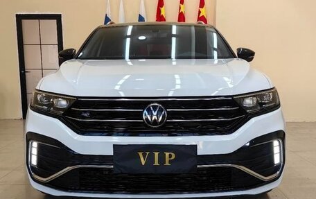 Volkswagen T-Roc I, 2022 год, 1 490 500 рублей, 2 фотография
