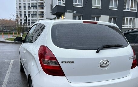 Hyundai i20 IB рестайлинг, 2010 год, 700 000 рублей, 2 фотография
