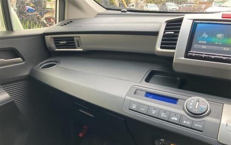 Honda Freed II, 2017 год, 1 500 000 рублей, 14 фотография