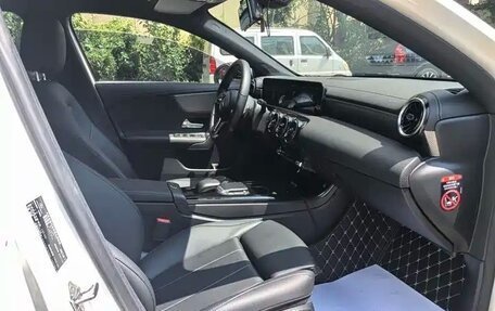 Mercedes-Benz A-Класс, 2021 год, 1 897 000 рублей, 8 фотография