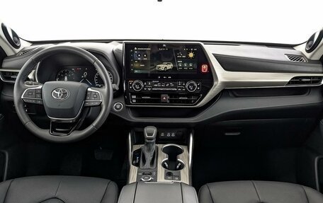 Toyota Highlander, 2025 год, 7 800 000 рублей, 10 фотография