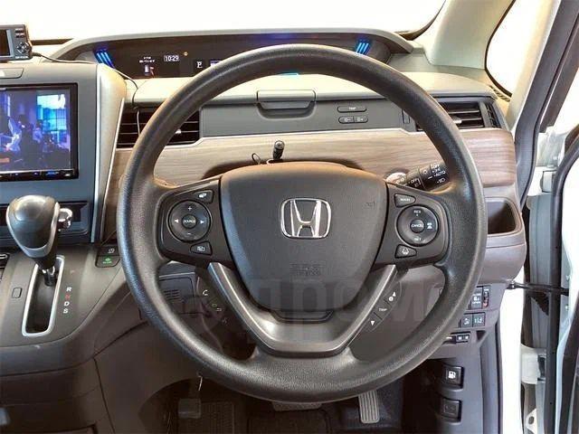 Honda Freed II, 2022 год, 1 346 876 рублей, 8 фотография