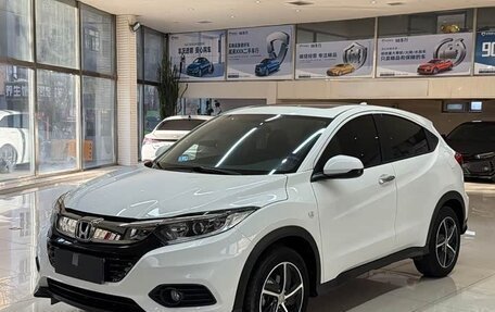 Honda Vezel, 2022 год, 1 147 000 рублей, 1 фотография