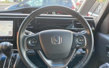 Honda Stepwgn IV, 2018 год, 1 700 000 рублей, 8 фотография