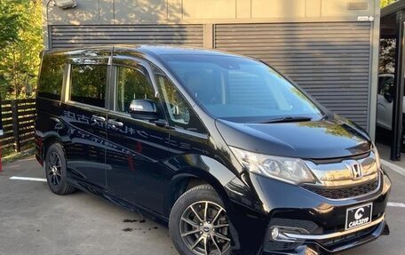 Honda Stepwgn IV, 2018 год, 1 700 000 рублей, 3 фотография